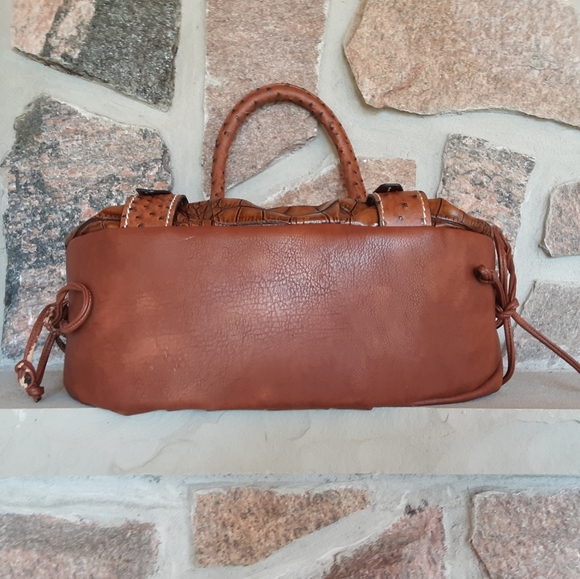 Large beautiful shoulder purse!!  👛 - Picture 4 of 8